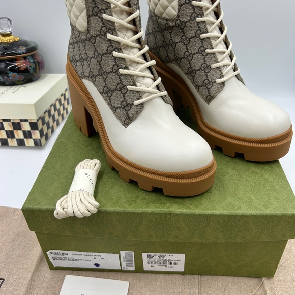Women’s Gucci, Apollo, GG supreme quilted ankle boots size 42 made in Italy - Picture 10 of 12